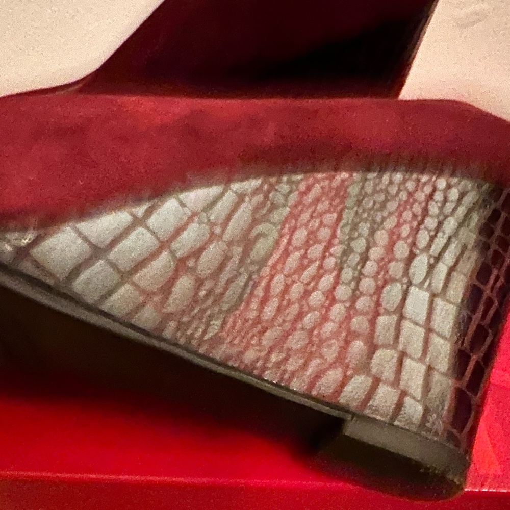 Aerosoles wedge wine with croc heal